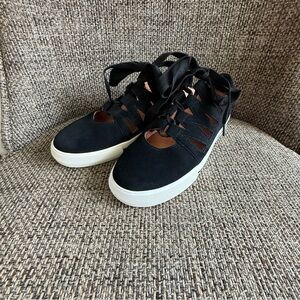 L'amour Des Pieds Kanav Suede Cut Out Sneakers Size 6.5M EUC